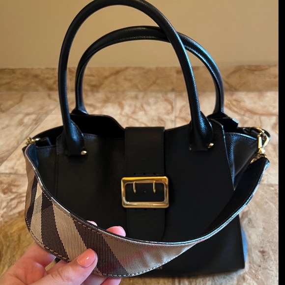 BURBERRY LIMITED EDITION Shoulder & Crossbody Purse *GREAT CONDITION* - Picture 3 of 12